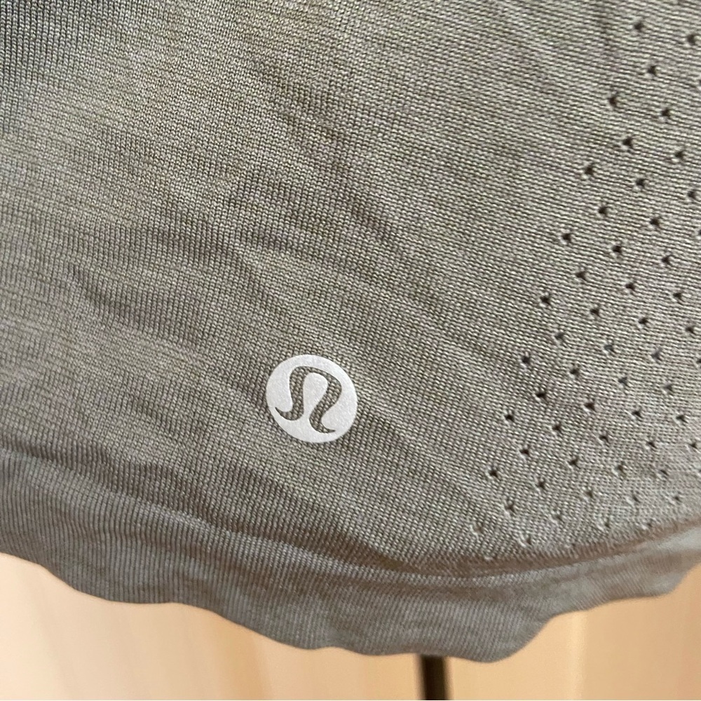 Lululemon Swiftly Breathe Crop Tank Top in Grey Sage Women’s 10 - Picture 6 of 7